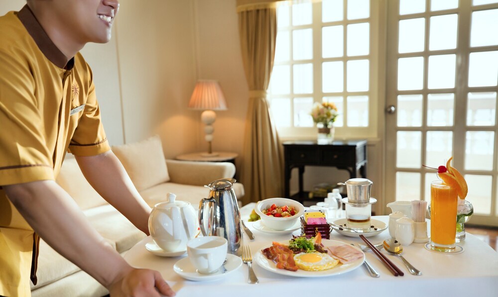 Room Service - Dining