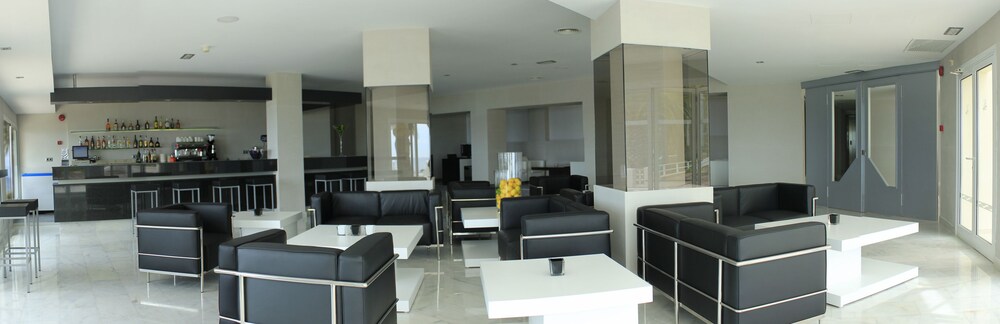 Hotel Bar