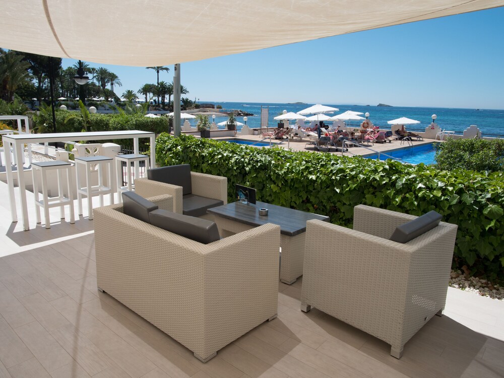 Hotel Bar