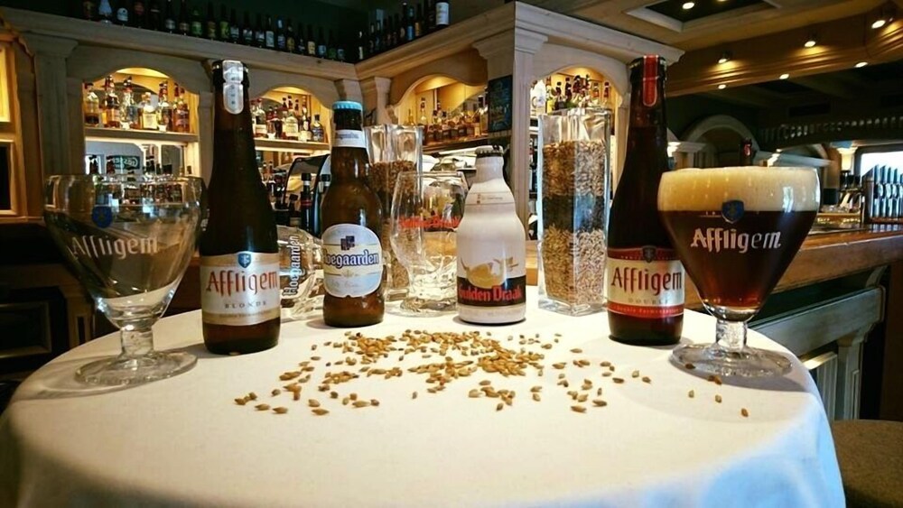 Hotel Bar