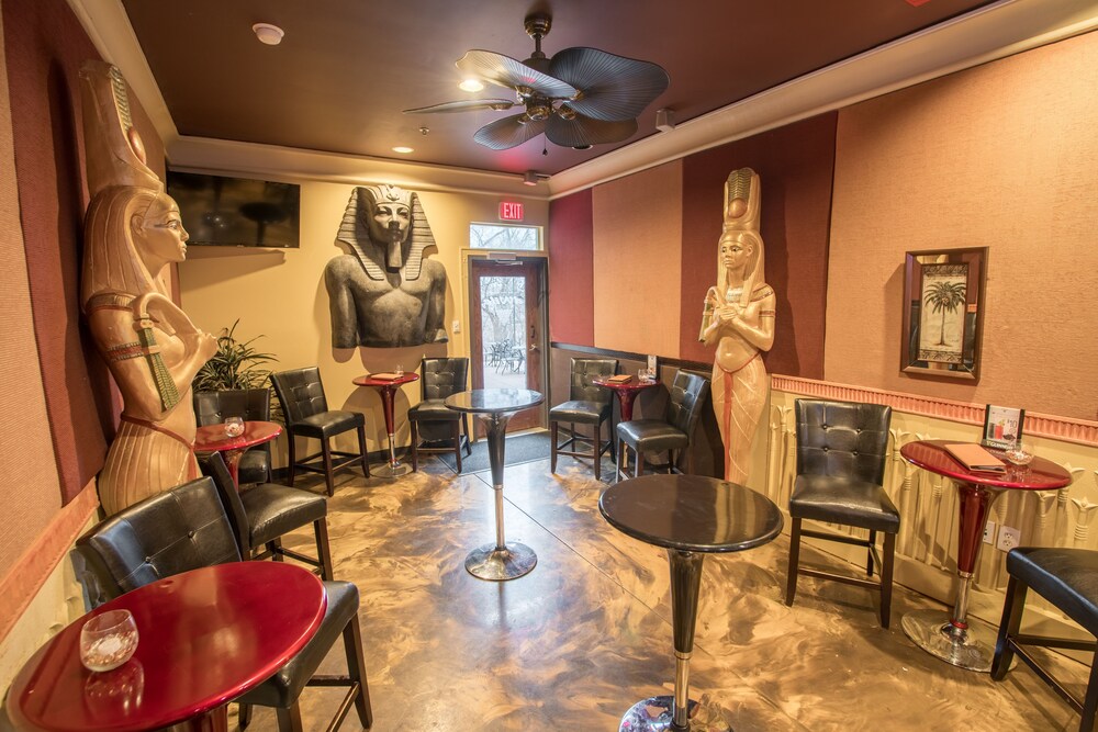 Hotel Bar