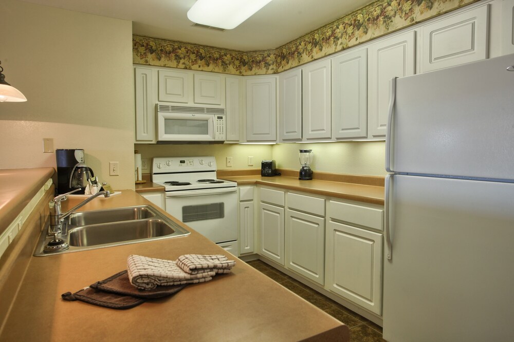 Condo, 3 Bedrooms, Kitchen - In-Room Kitchen