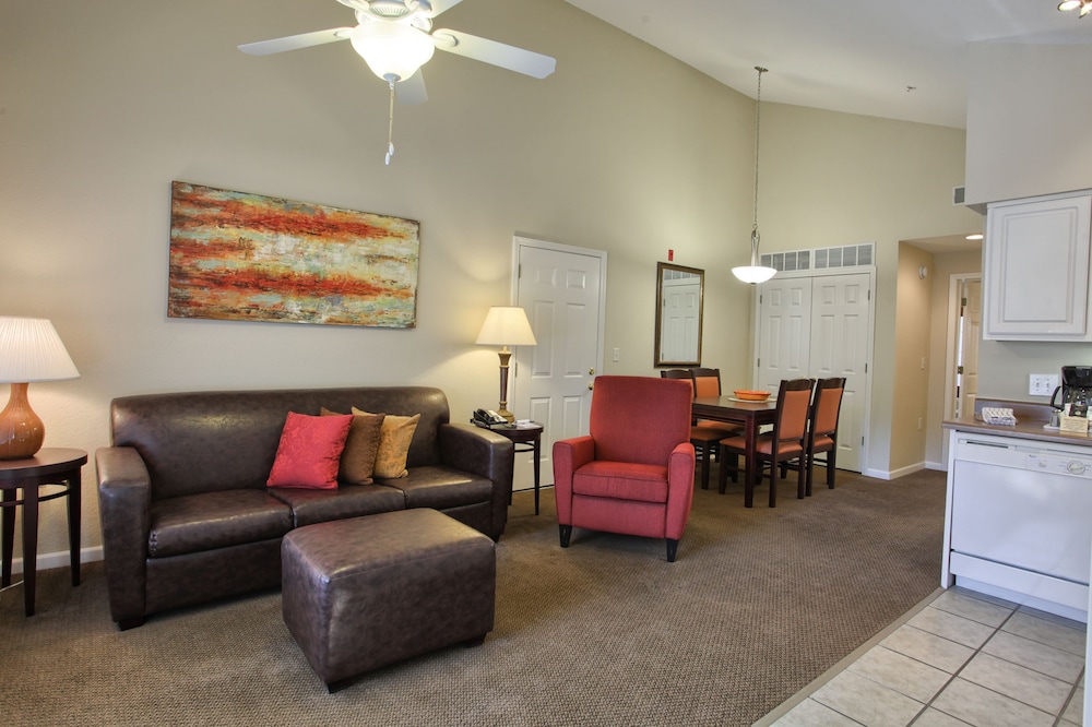 Condo, 3 Bedrooms, Kitchen - Living Area