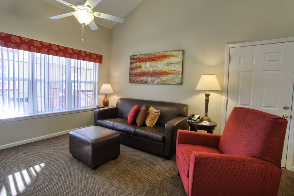 Condo, 3 Bedrooms, Kitchen - Living Area