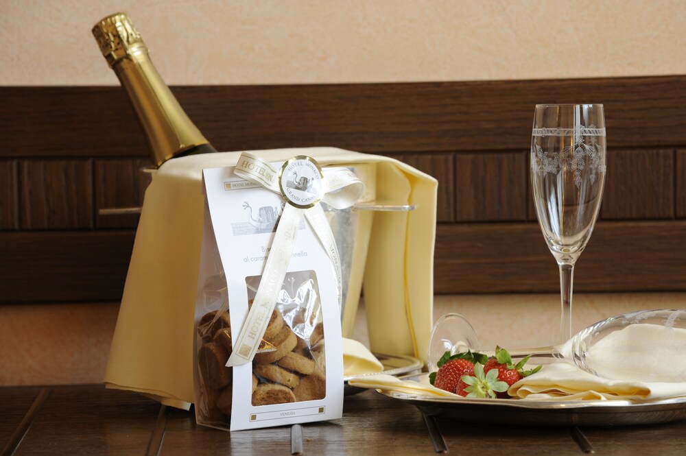 Room Service - Dining
