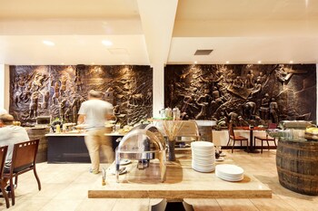Food Court