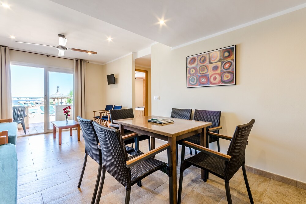 Apartment, 1 Bedroom, Sea View - In-Room Dining