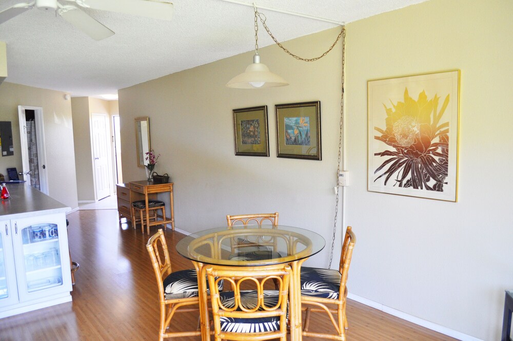 Condo, 1 Bedroom, 2 Bathrooms, Garden View - In-Room Dining