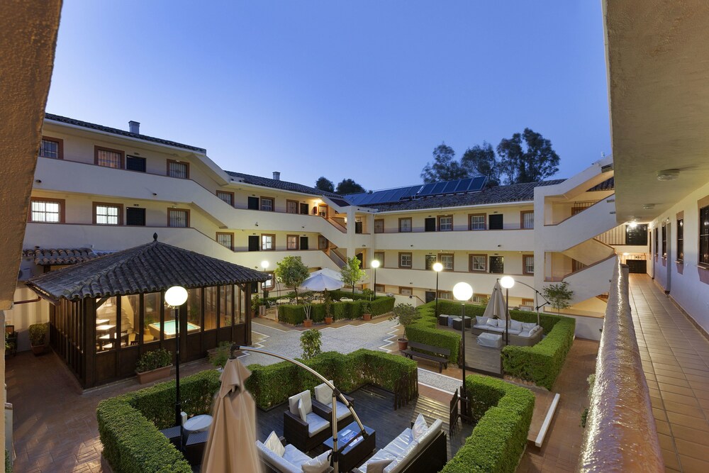 Courtyard View