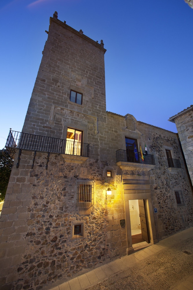 Hotel Front - Evening/Night