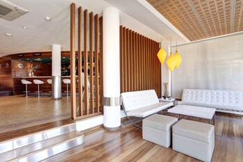 Hotel Lounge