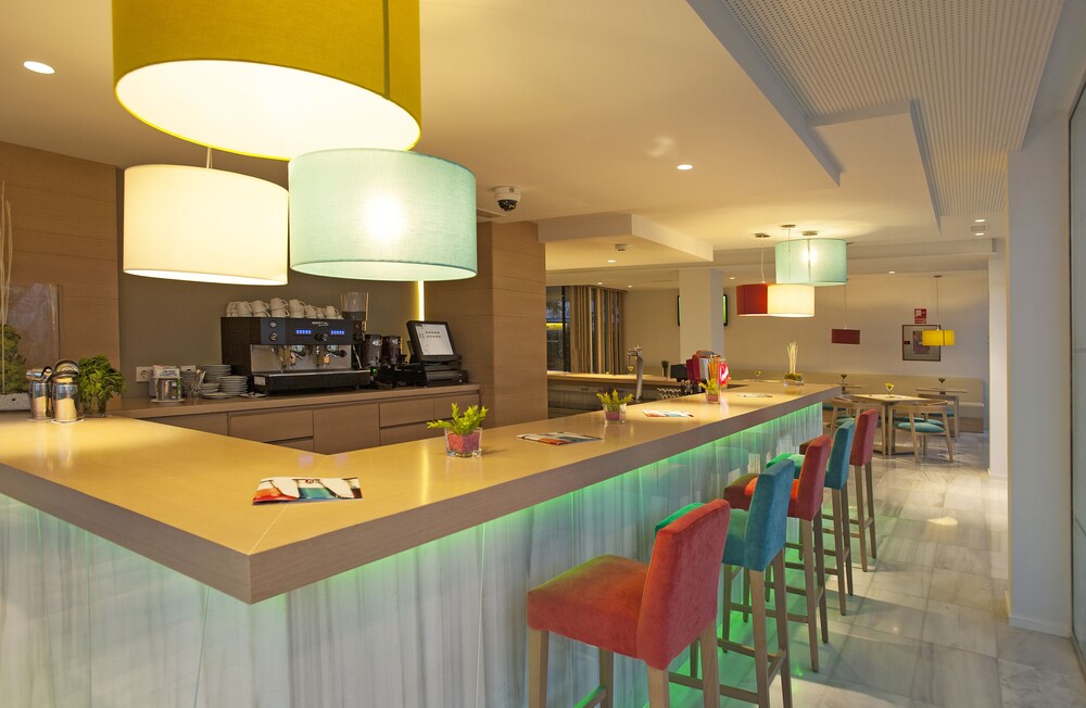 Hotel Bar