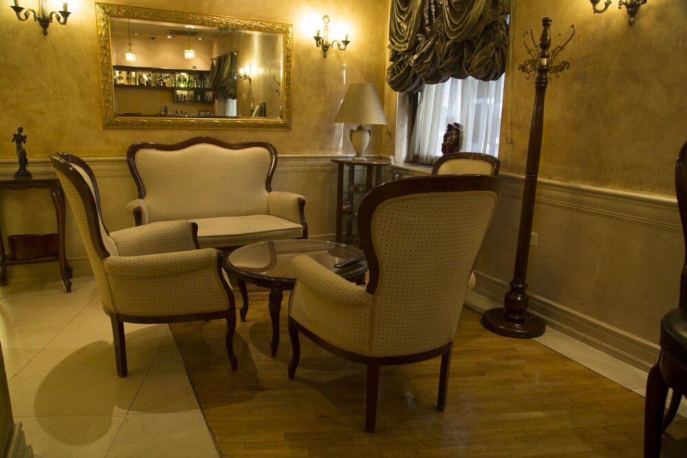 Hotel Bar