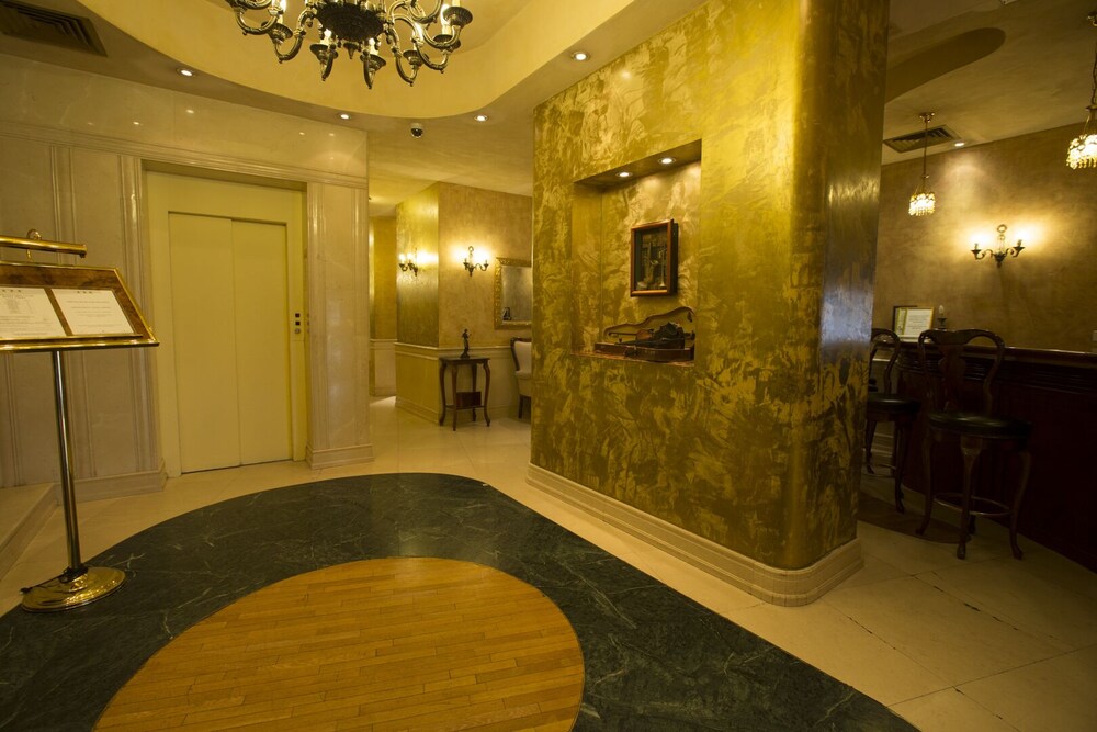 Hotel Bar