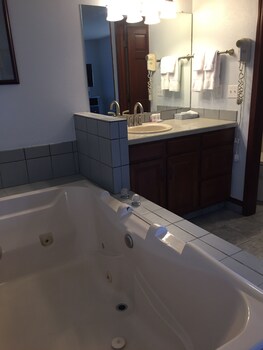 Jetted Tub