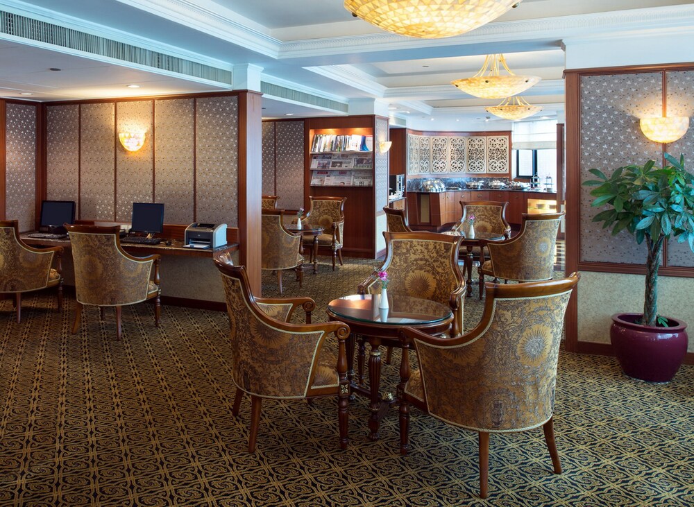 Executive Lounge