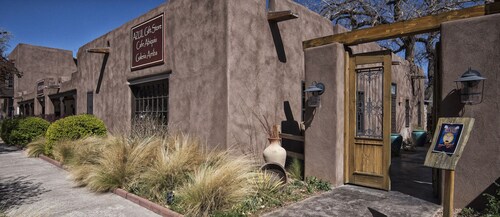 The Abiquiu Inn