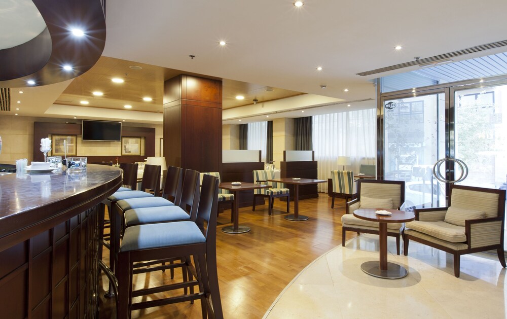 Hotel Bar