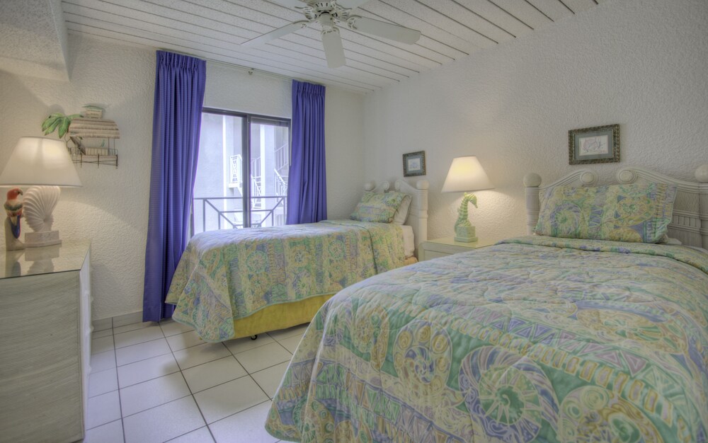 Condo, 2 Bedrooms, Ocean View - Guestroom