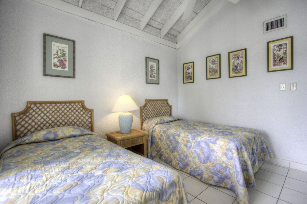 Standard Condo, 2 Bedrooms - Guestroom