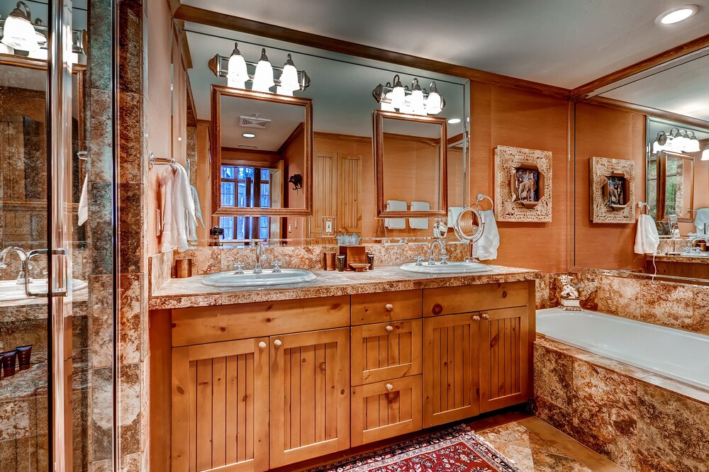 Condo, 3 Bedroom (Bear Paw) 1-2 King Beds - Bathroom