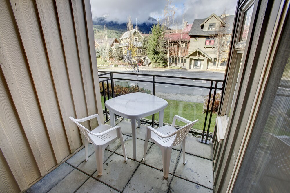 One Bedroom Suite - Balcony