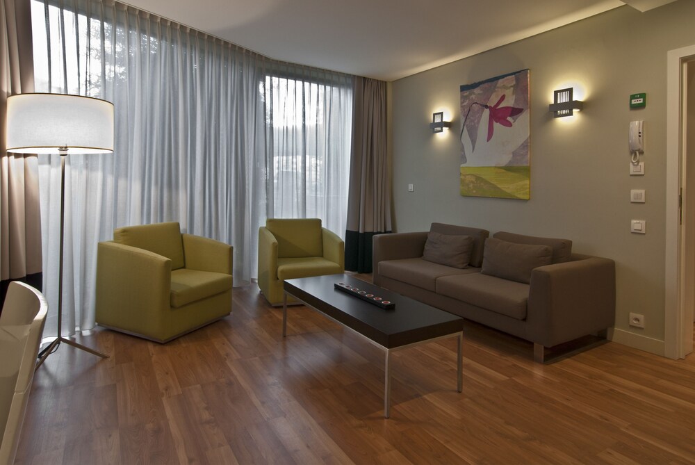 Apartment, 1 Bedroom - Living Room