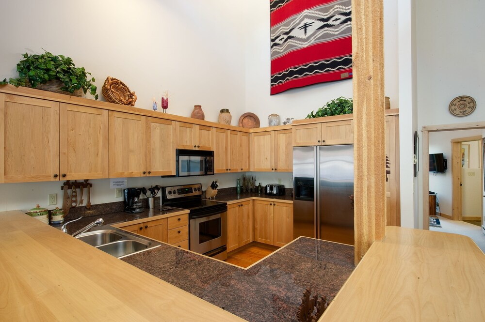 객실 내 주방 (Moose Creek Townhomes, 3 Bedrooms, 3 Bathrooms)