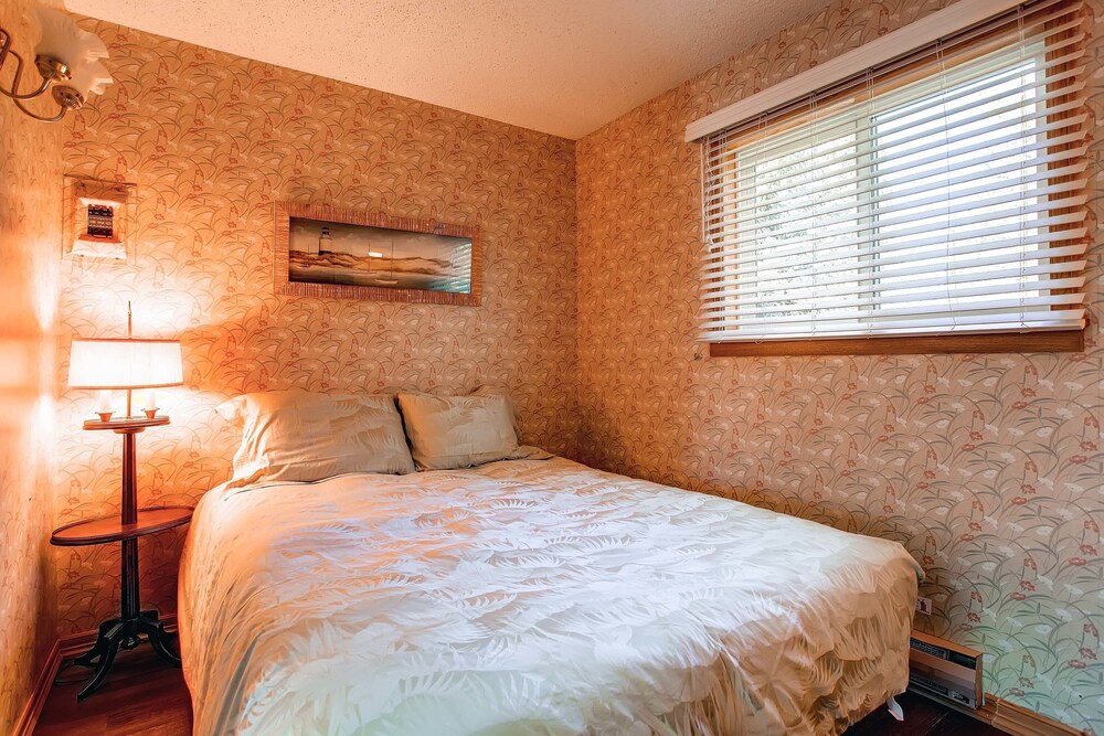 Studio, 1 Queen Bed with Sofa bed (Bronze) - Guestroom