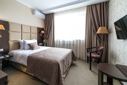 Hotel Salut