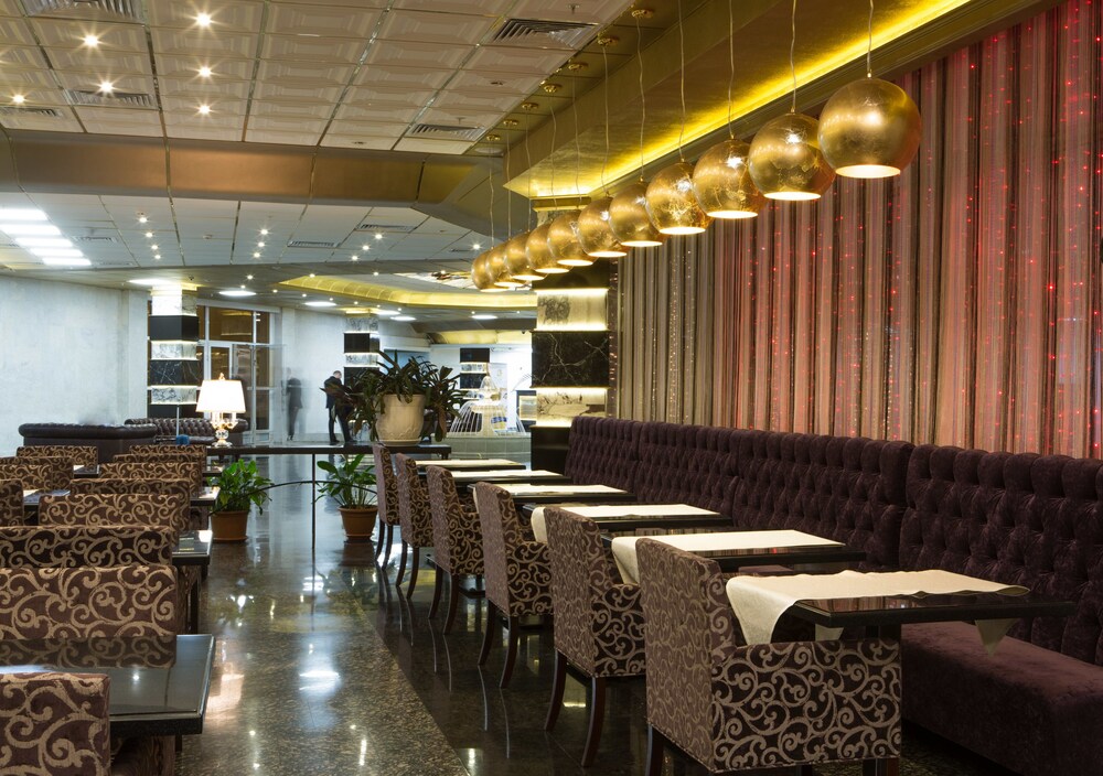 Hotel Bar