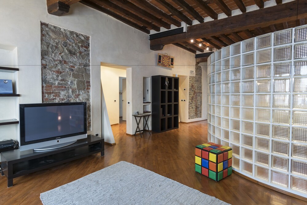 Family Apartment, 1 Bedroom, City View (3rd Floor) - Living Area