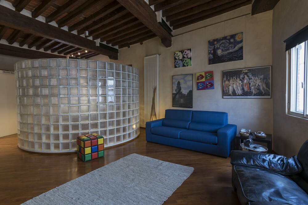 Family Apartment, 1 Bedroom, City View (3rd Floor) - Living Area