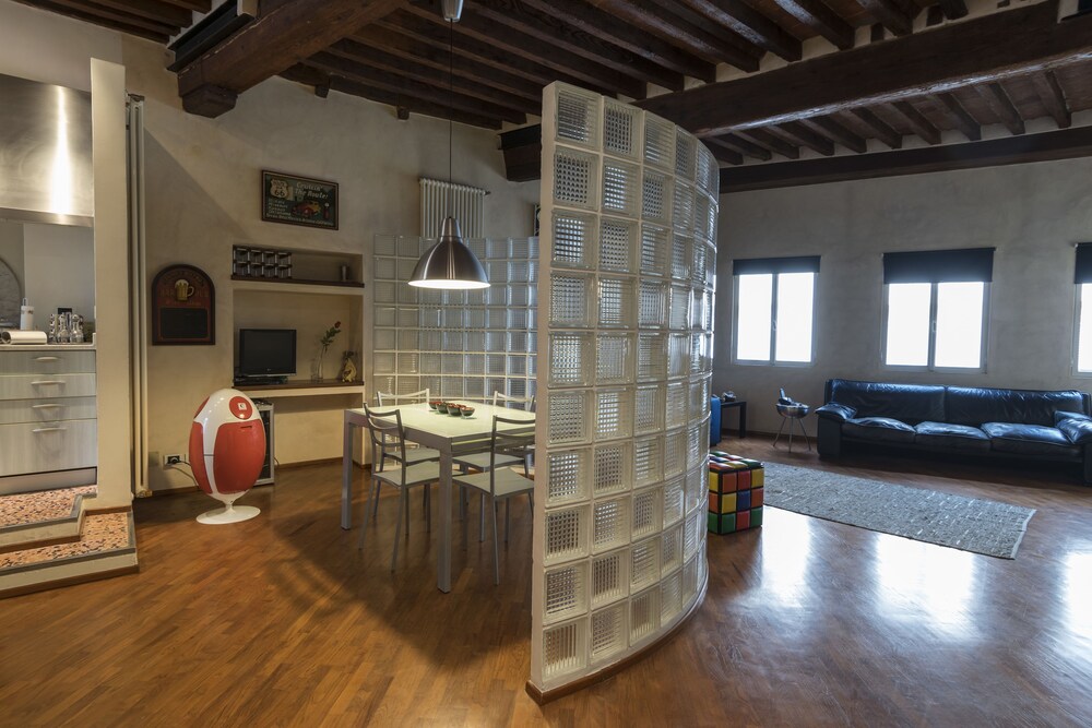 Family Apartment, 1 Bedroom, City View (3rd Floor) - Living Area