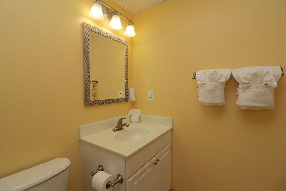 Suite, 1 Bedroom - Bathroom