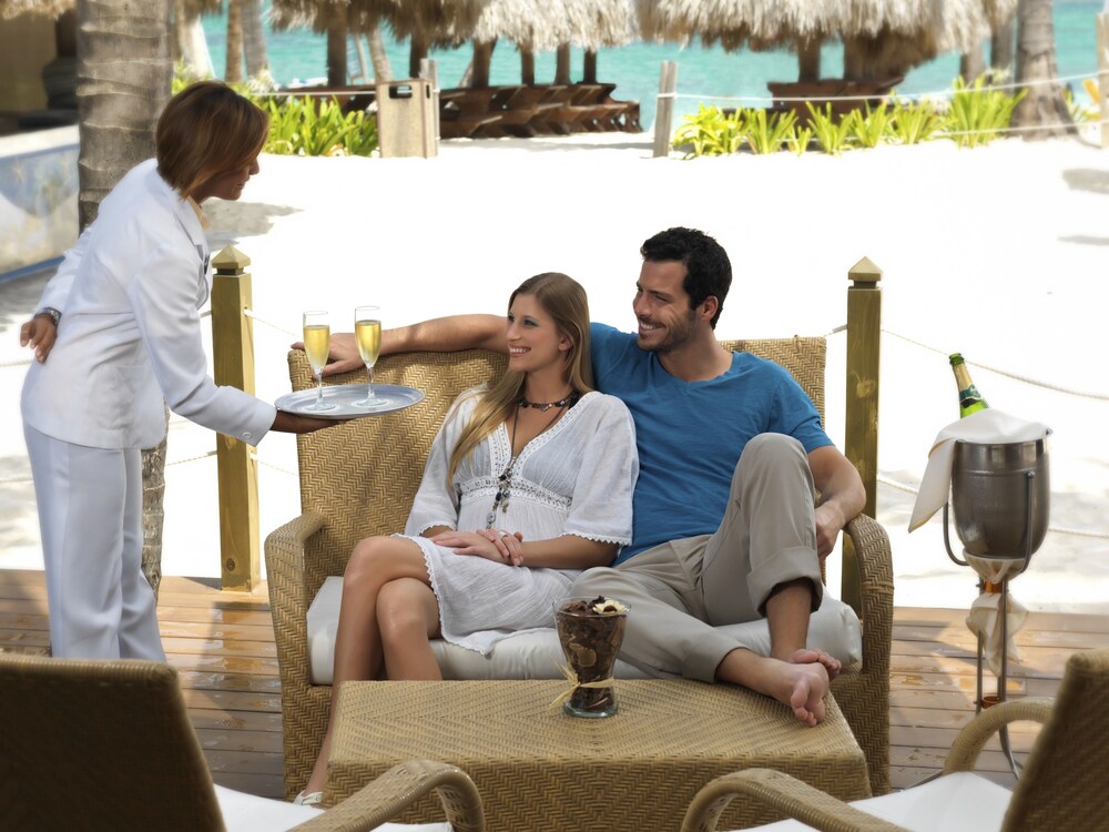 Poolside Bar