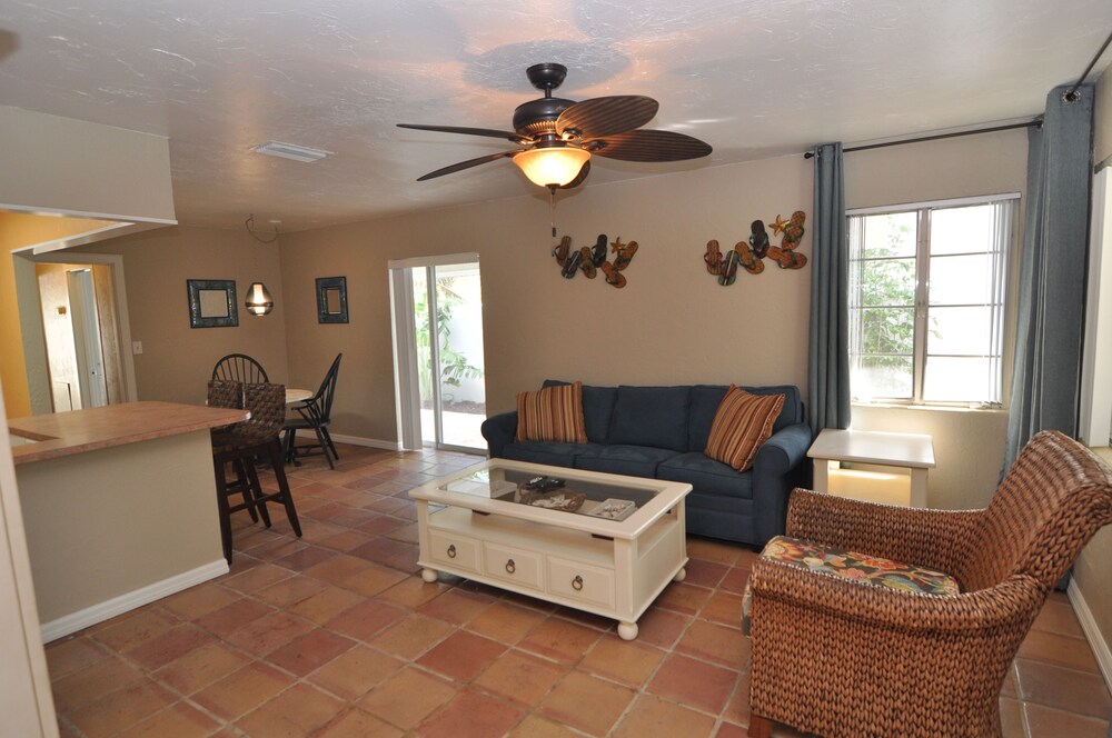 Cottage, 1 Bedroom - Living Room
