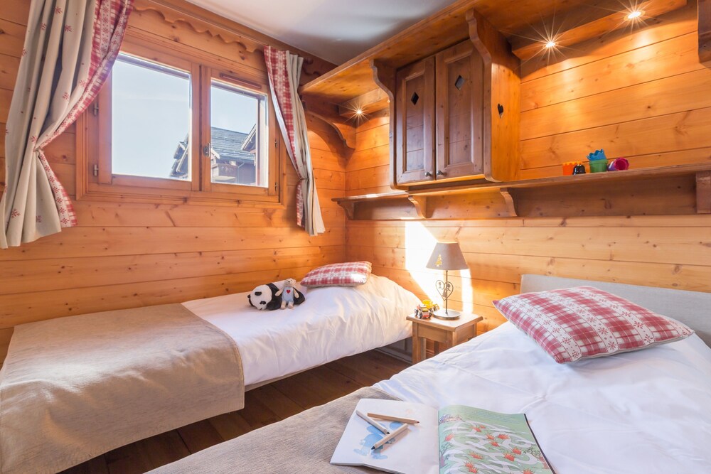 Standard 2 Bedrooms Apartment for 5 people - Guestroom