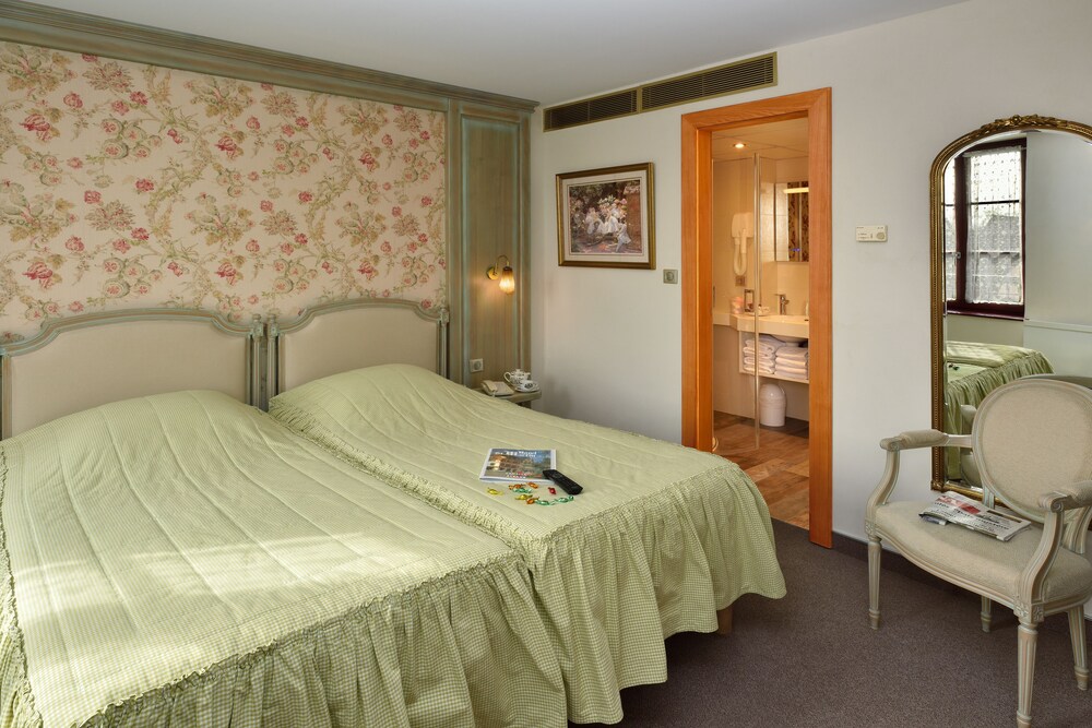 Guestroom