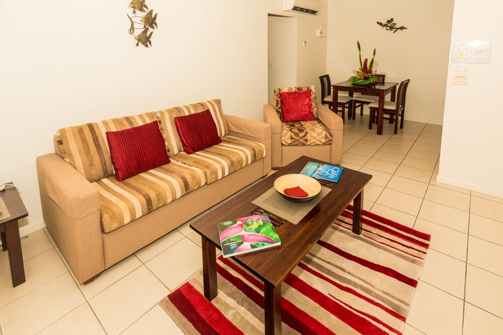 Standard Room, 1 Bedroom, Partial Ocean View - Living Area