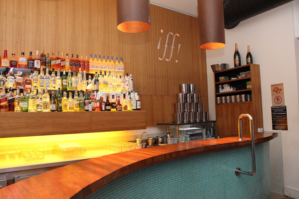 Hotel Bar