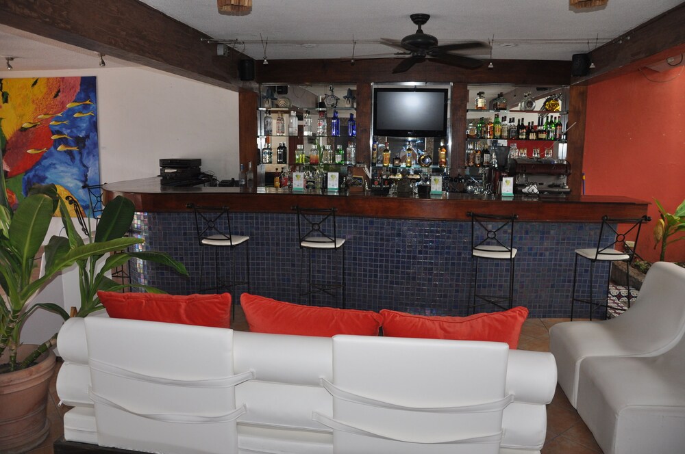 Hotel Bar