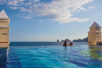 Infinity Pool
