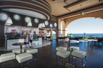 Hotel Lounge