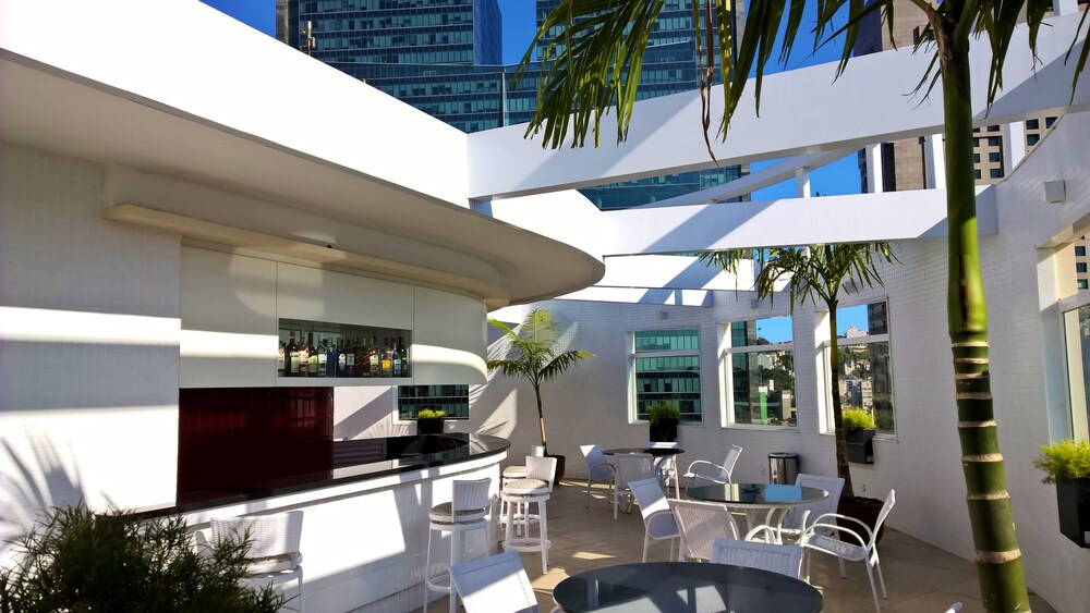 Poolside Bar