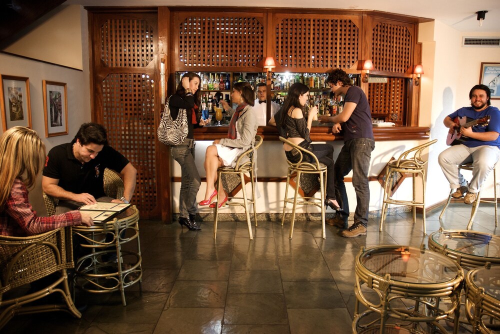Hotel Bar