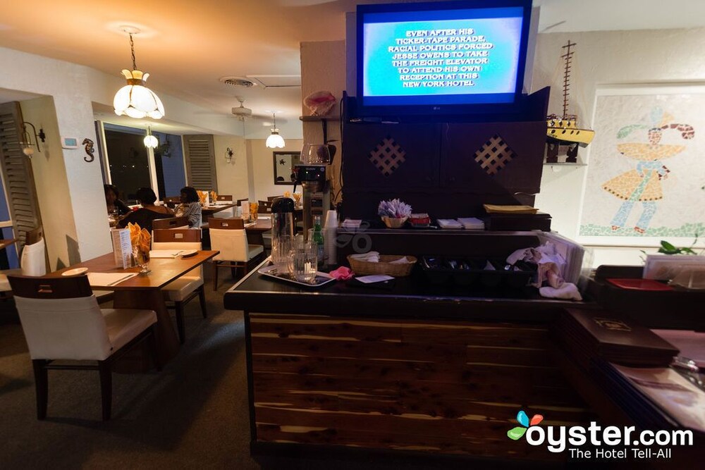 Hotel Lounge