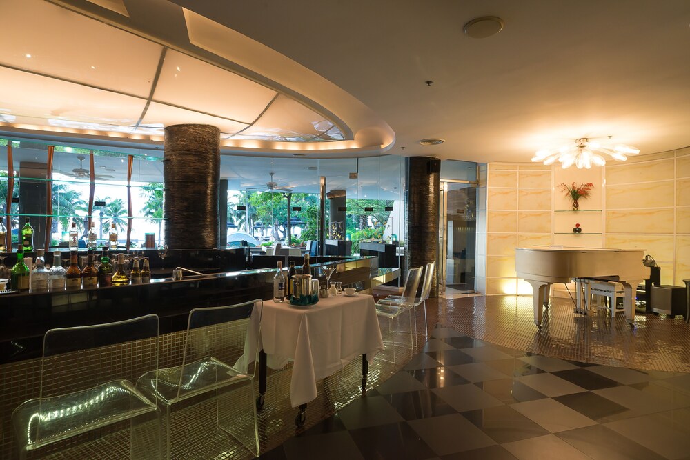 Hotel Lounge