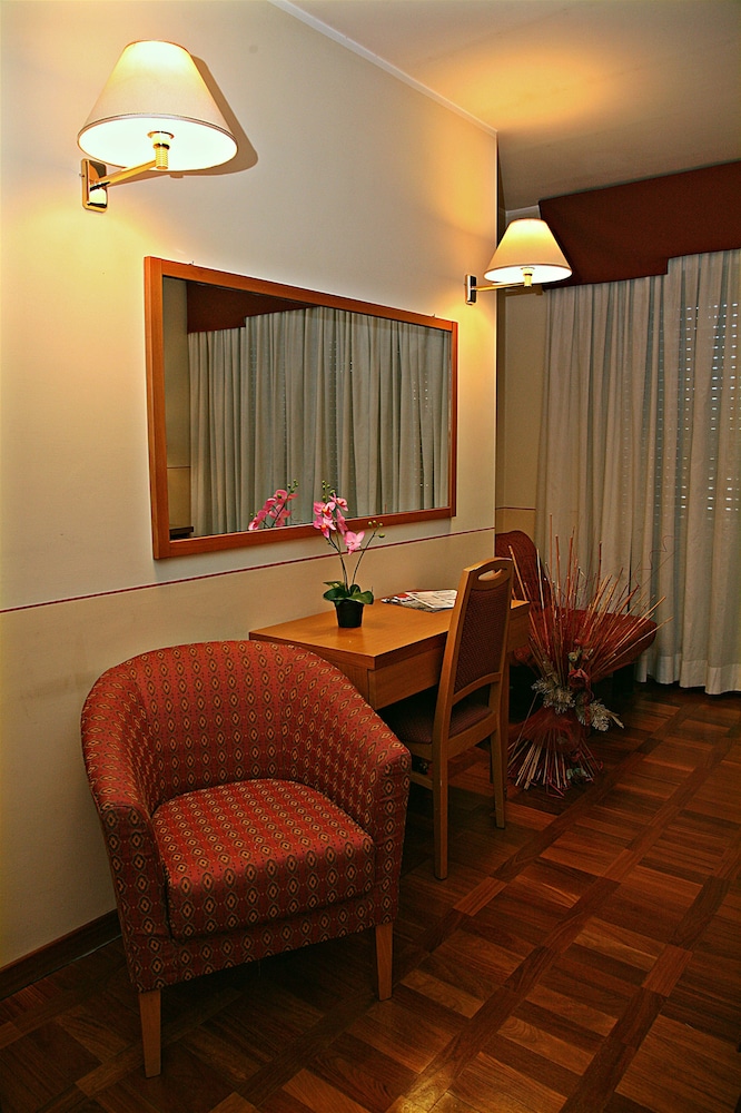 In-Room Business Center