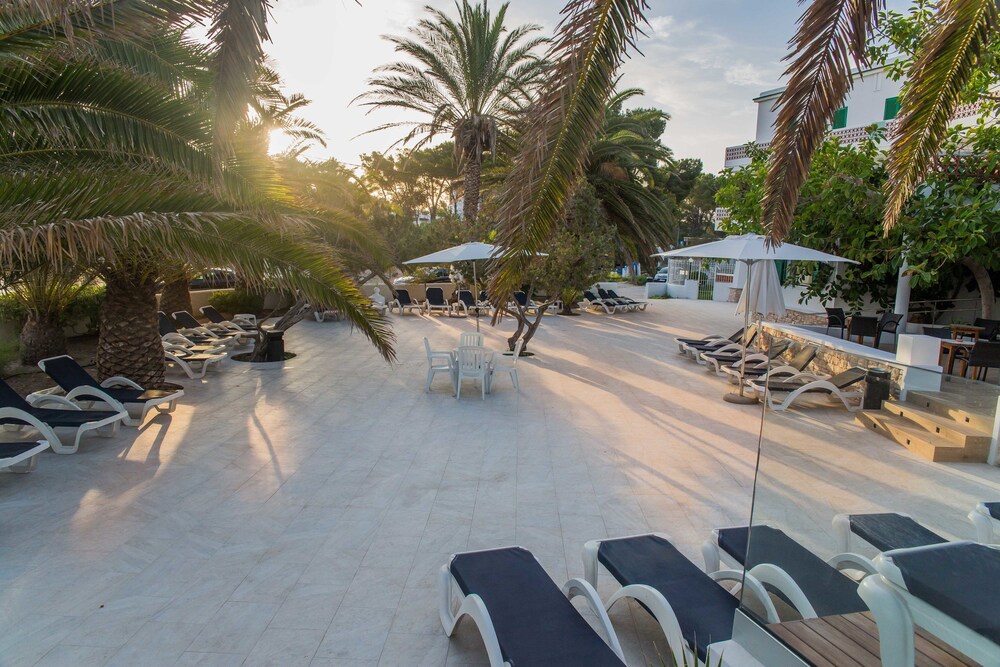 Sundeck